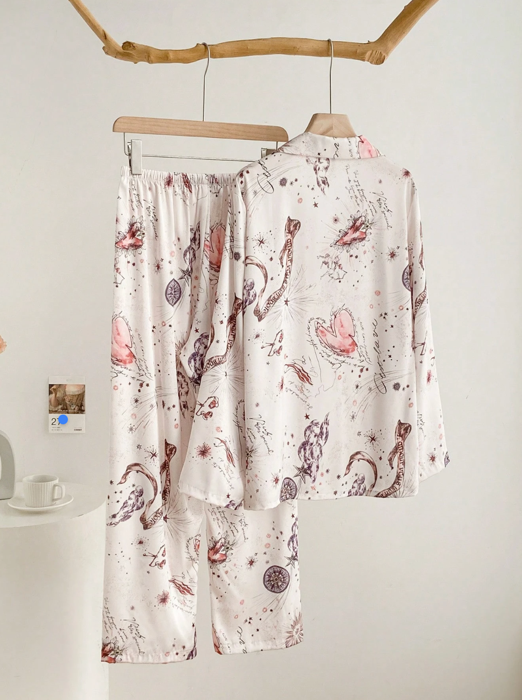 Pyjama Femme Satin Imprimé Rose – Ensemble 2 Pièces Élégant