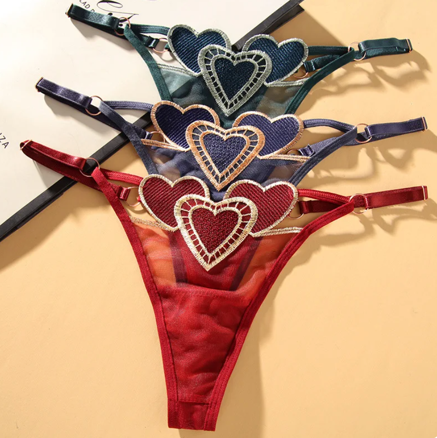 String Brodée Cœur