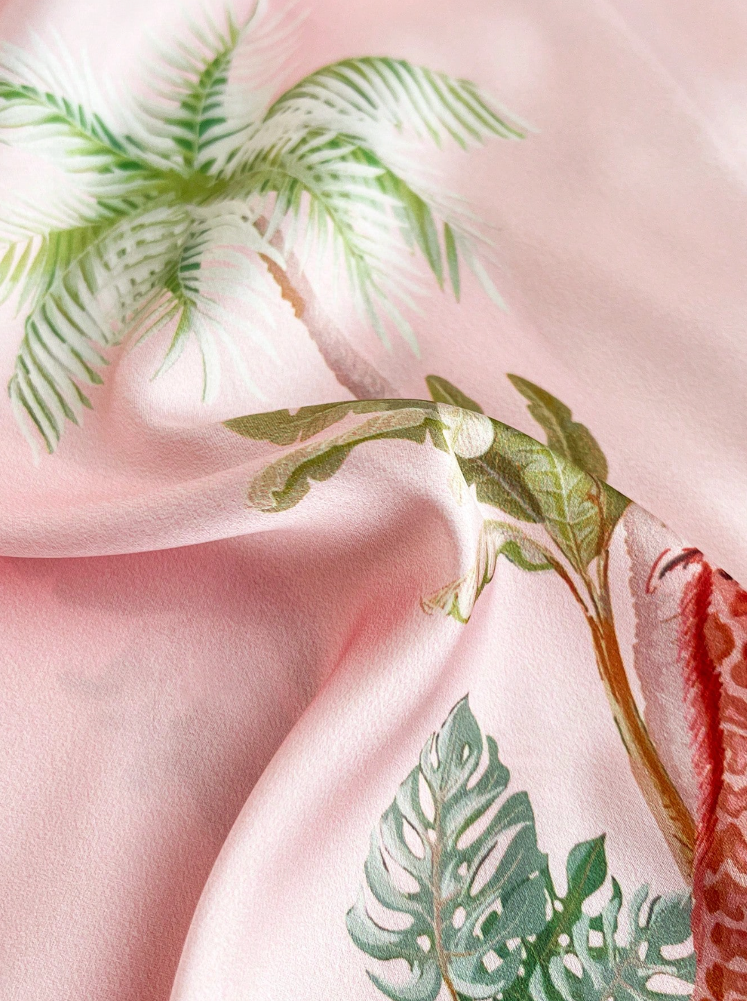 Pyjama Femme Satin Tropical – Imprimé Animal, Chemise & Pantalon